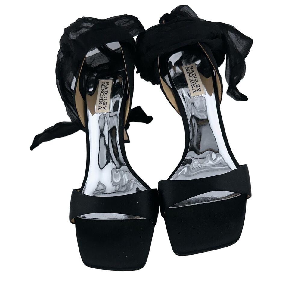 Badgley Mischka Womens Primrose Ankle Wrap Black Satin Heel Size 9.5 NWOB